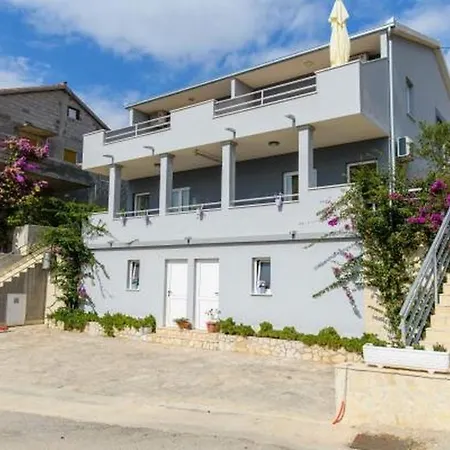In Okrug Gornji With Sea View, Air Conditioning, Wifi, Washing Machine 5049-1 Apartment *